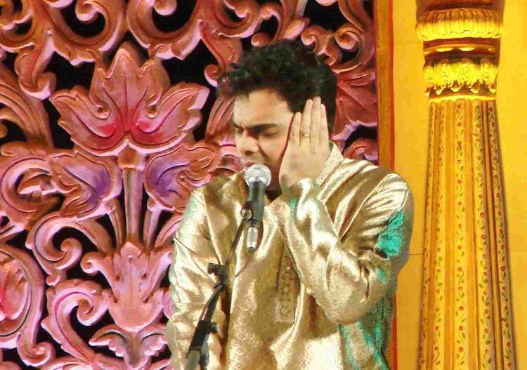 Rahul Deshpande – carrying forward the “Natya-Sangeet”