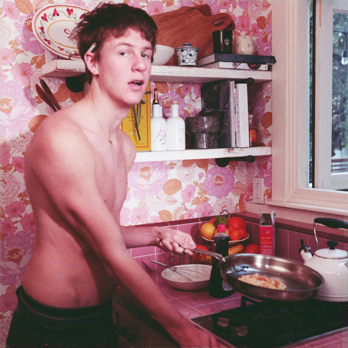 Malcolm Todd's 'Earrings': A Fresh Indie Pop Sensation